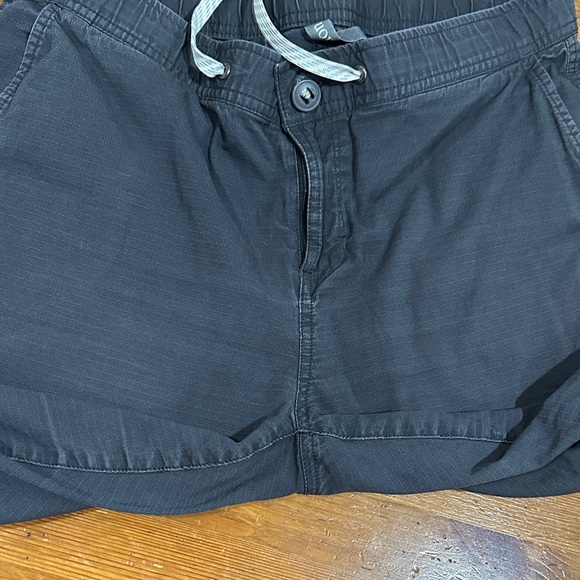 Vuori Men's Charcoal Cargo Pants - Picture 8 of 13